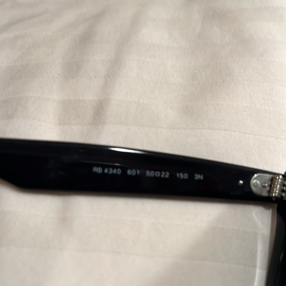 EC Ray-Ban Wayfarers with Box Hard Case Cloth - Picture 4 of 5